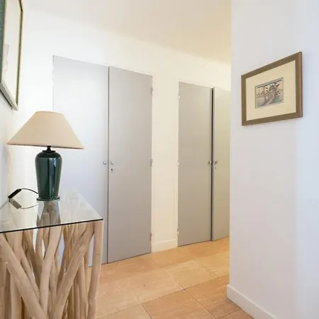Διαμέρισμα 2br 100m From Beaches Terrace & Parking *