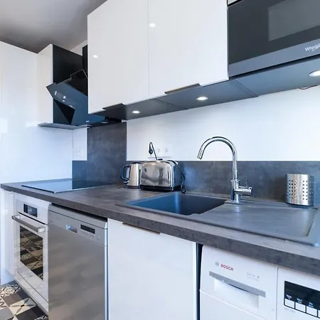 Διαμέρισμα 2br 100m From Beaches Terrace & Parking Κάννες