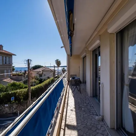 Διαμέρισμα 2br 100m From Beaches Terrace & Parking
